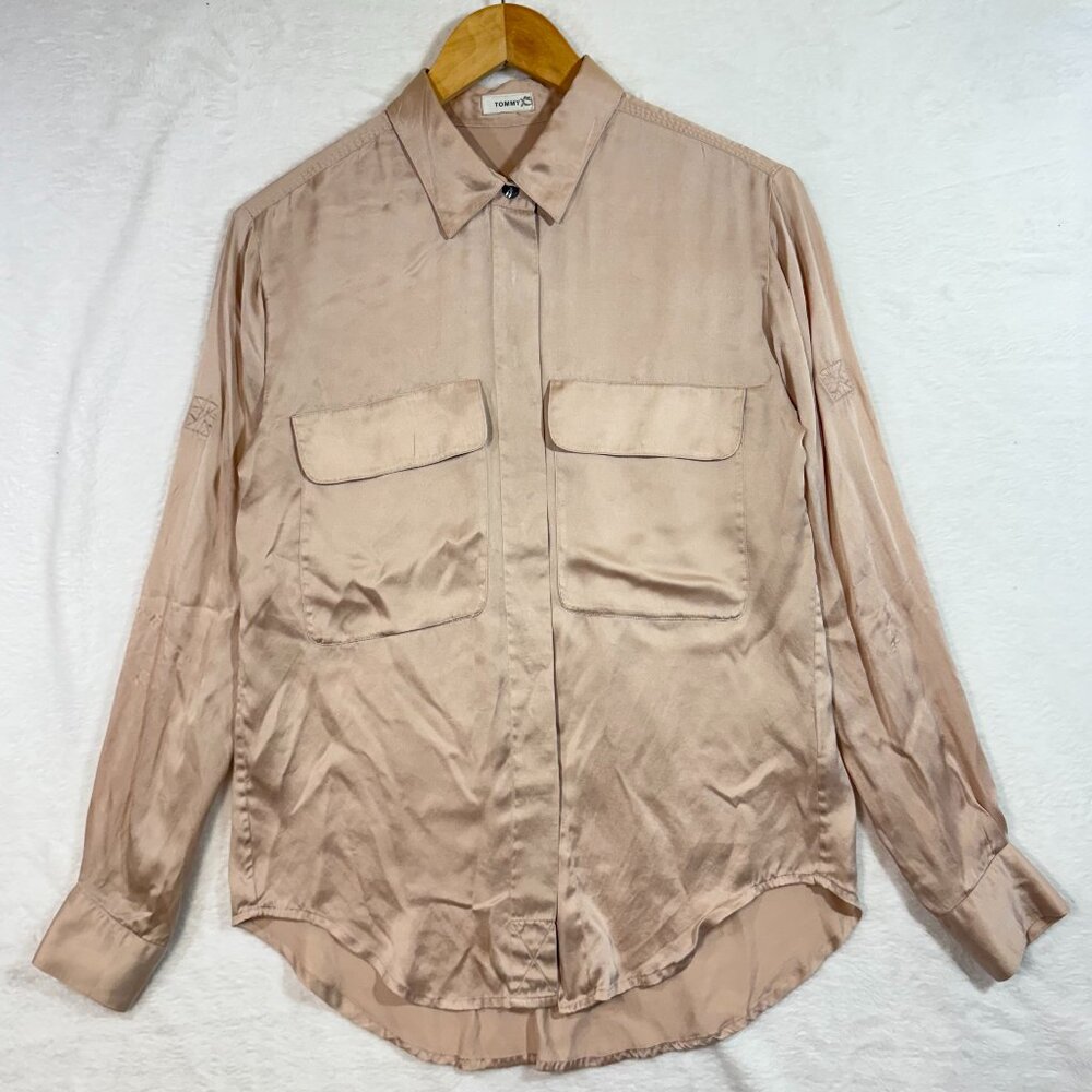 Tommy Hilfiger XS Silk Satin Blush Pink Buttoned Top Romantic‎ Minimalist Office